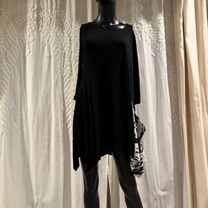 Tekbika by Alembika Tunic Top | Black & White Asymmetric | Size 3 (L)
